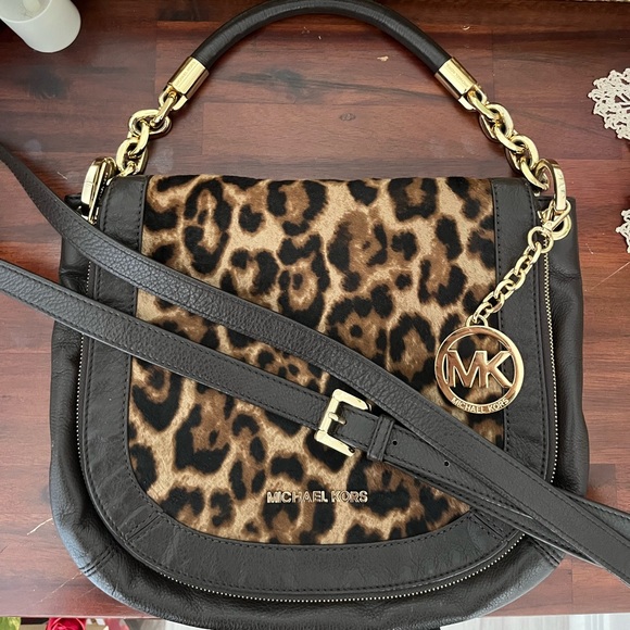 Michael Kors Brown Leopard Shoulder/Crossbody Bag - Picture 2 of 5
